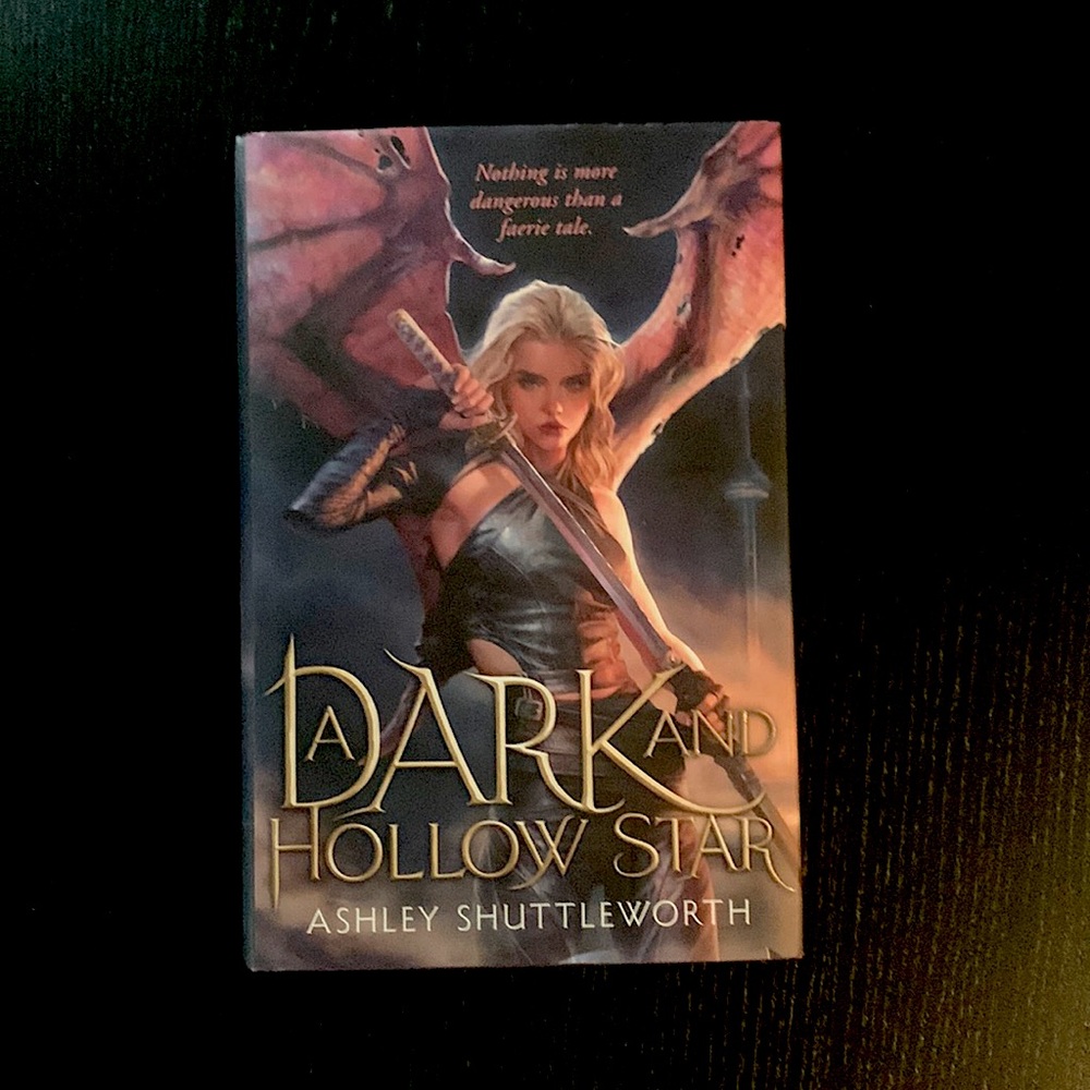 *SIGNED Illumicrate Exclusive* A Dark and Hollow Star by Ashley Shuttleworth